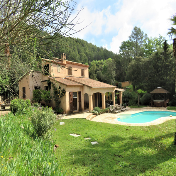 Offres de vente Maison La Motte 83920